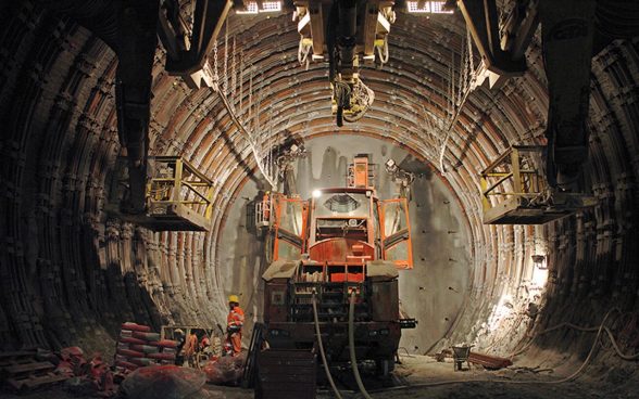 Les travaux dans le tunnel de base du Saint-Gothard